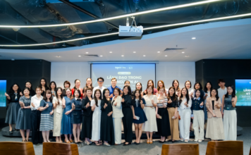 Recap TopCV Insights #38: Lãnh đạo trong kỷ nguyên AI – Dẫn dắt thay đổi, nâng cao nội lực và kiến tạo bền vững
